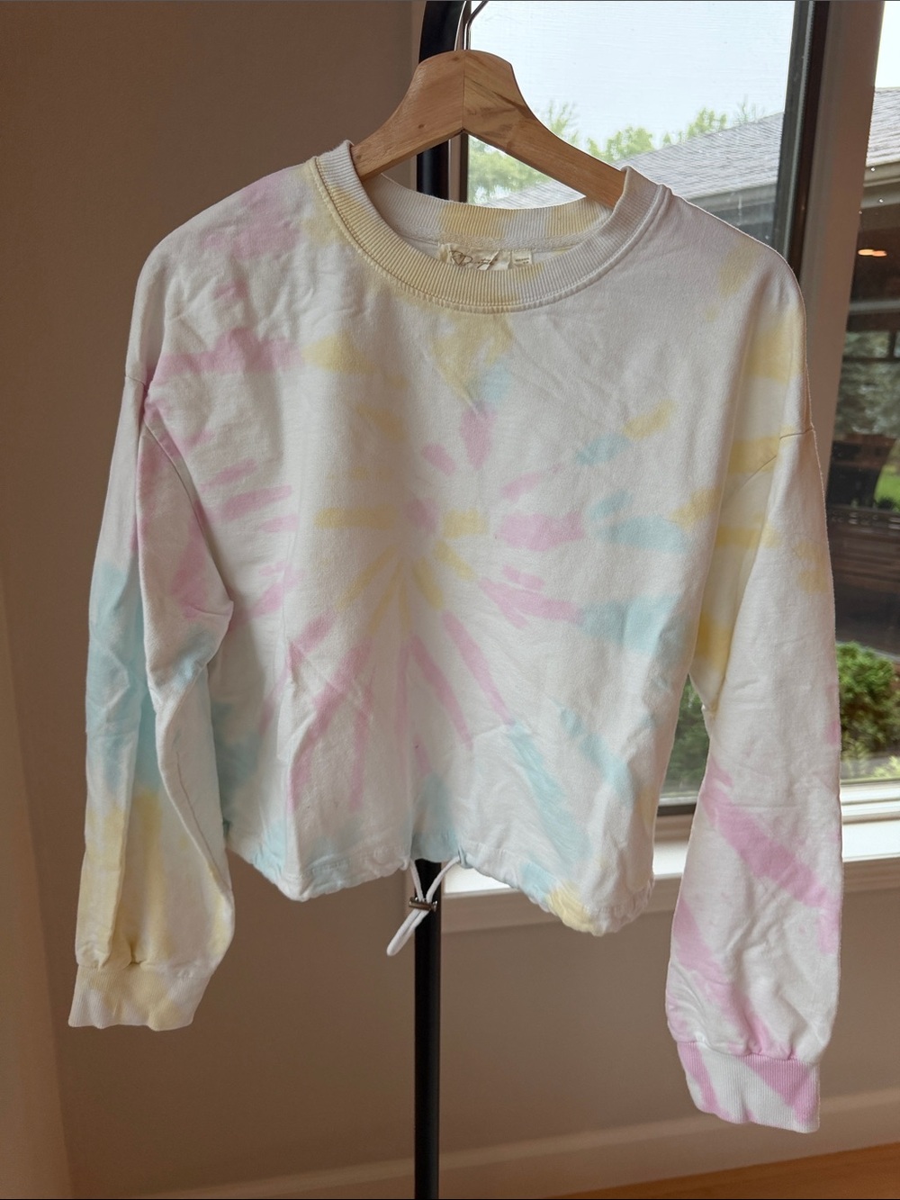 RD Style Pastel Tie-Dye Cropped Pullover Sweatshirt - Pink, Yellow & Blue